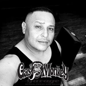 Meet your Posher, Moises